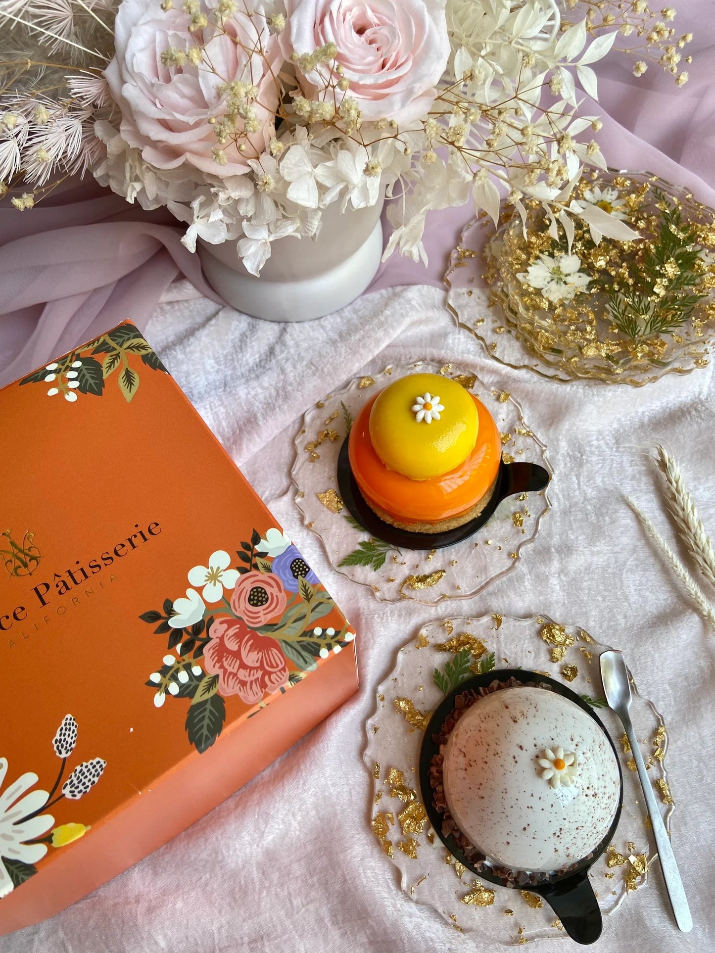 White Floral and Gold Flake Resin Coasters